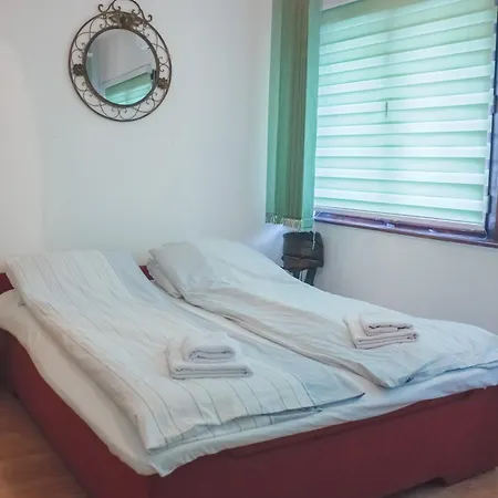 Pink Houdini Сараево