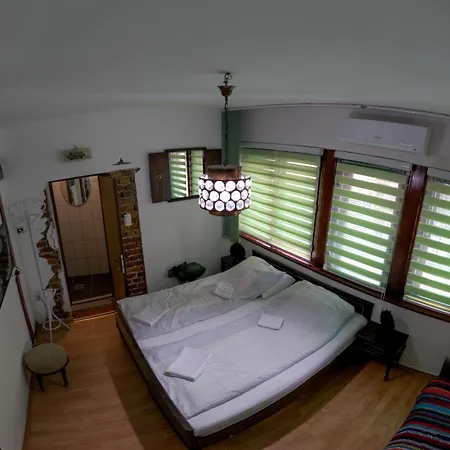 Апартаменты Pink Houdini