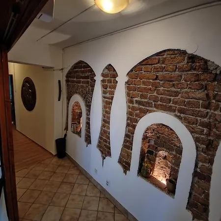 Pink Houdini Sarajevo