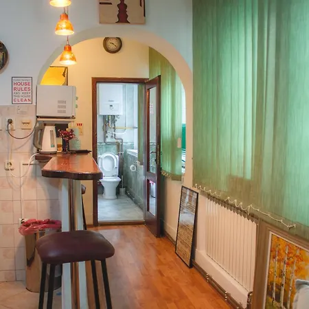 Pink Houdini Sarajevo